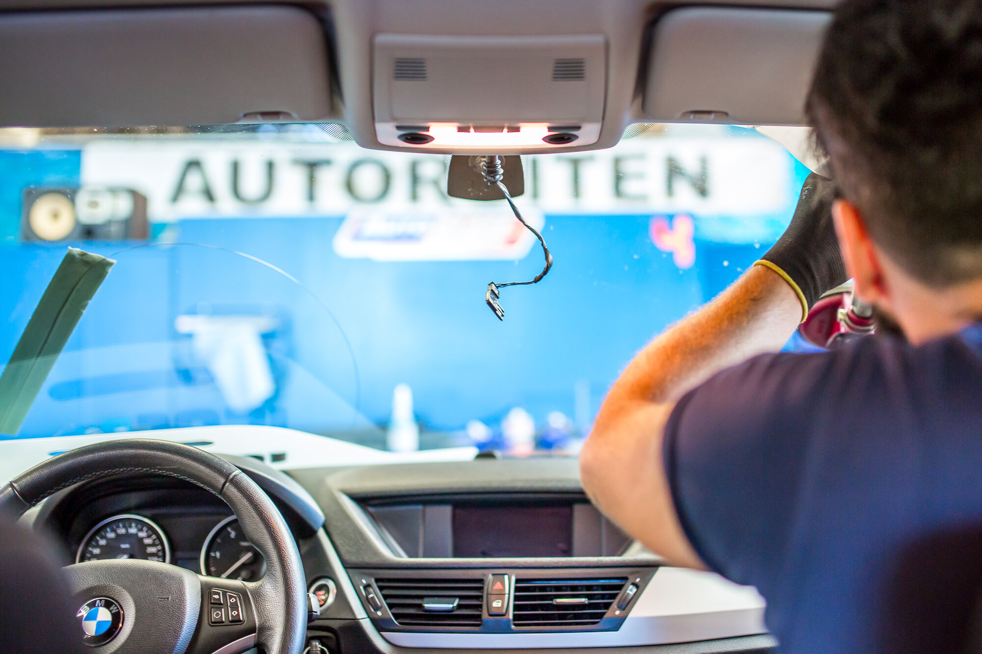 Autoglass Clinic Réparer votre vitre de voiture Comment estce que